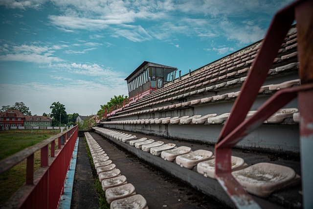 而库里则以 而库里则以